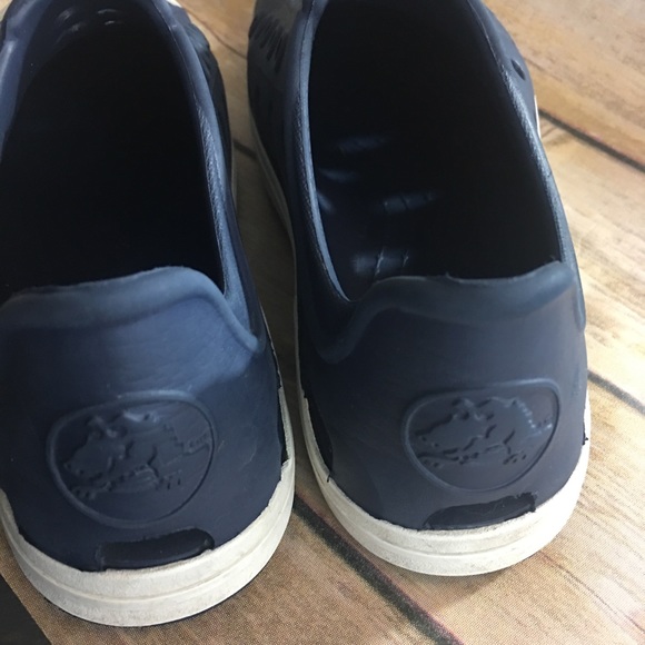 Kids {Crocs} Natives Navy - Picture 4 of 5
